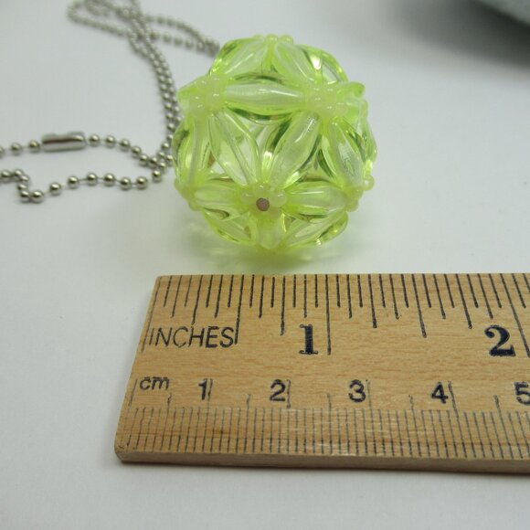 Uranium glass beaded bead pendant - Picture 7 of 11